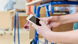 Mobiteli u školama/