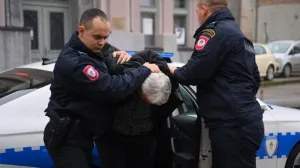 Privođenje osumnjičenog/InfoBijeljina//