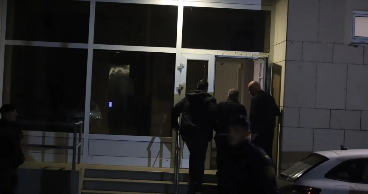 Privođenje osumnjičenog u Tužila&scaron;tvo TK/Tuzlanski.ba/Almir Kapo