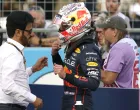 epa10259853 Emirati Mohammed Bin Sulayem (L), President of FIA, speaks with Dutch Formula One driver Max Verstappen (R) of Red Bull Racing following qualifying for the Formula One Grand Prix of the US at the Circuit of The Americas in Austin, Texas, USA, 22 October 2022. The Formula One Grand Prix of the USA takes place on 23 October 2022. EPA/GREG NASH/Foto: Greg Nash