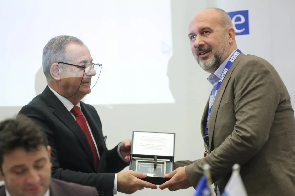 Osce 30 godina pres/Senad Gubelić