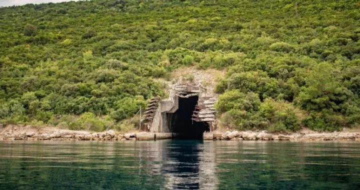 Tunel za podmornice, Rose, Lu&scaron;tica, Boka Kotorska/Facebook