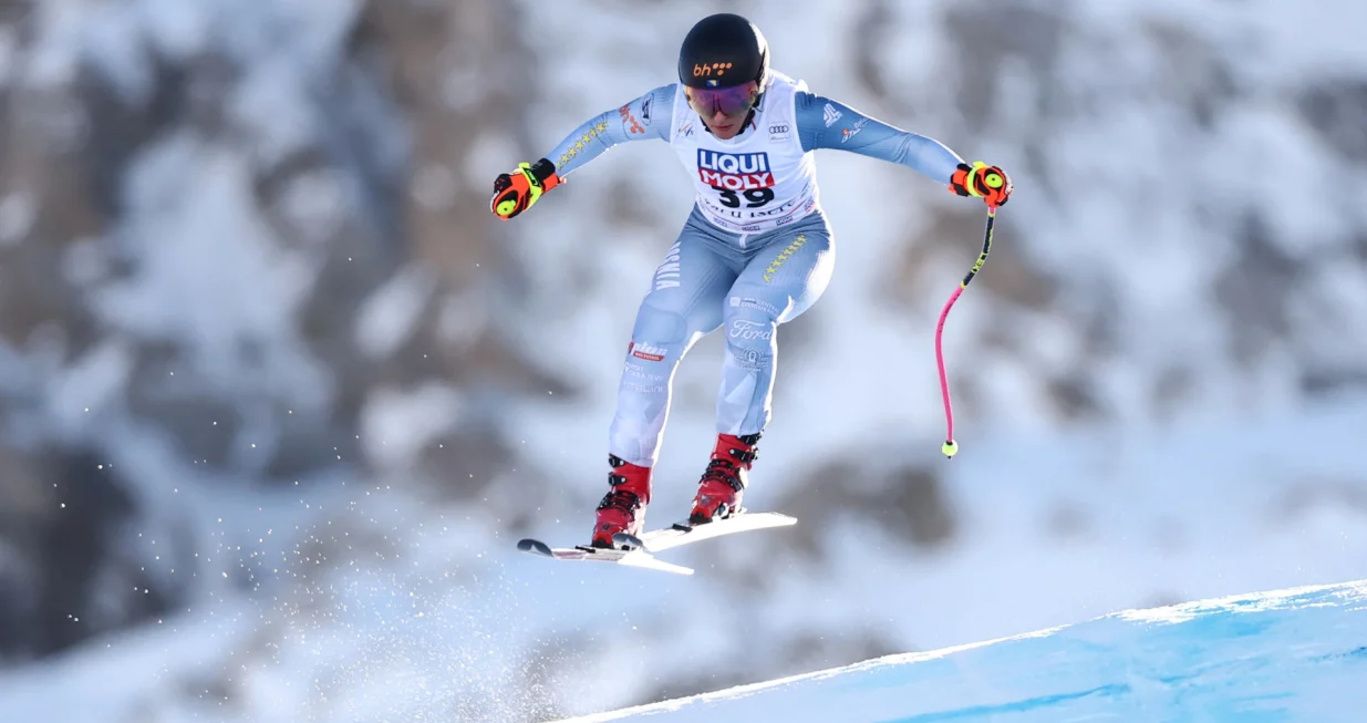 Alpine Skiing - FIS Alpine Ski World Cup - Women's Downhill Training - Val d'Isere, France - December 19, 2025 Bosnia and Herzegovina's Elvedina Muzaferija in action during the Women's downhill training REUTERS/Christian Hartmann/Foto: Christian Hartmann