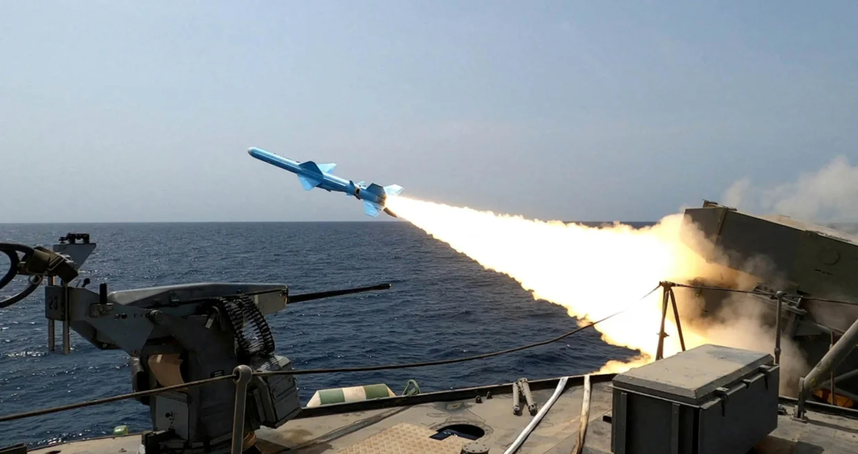 FILE PHOTO: An Iranian missile is launched during a military exercise in an undisclosed location in Iran, August 20, 2025. Iranian Army/WANA (West Asia News Agency)/Handout via REUTERS ATTENTION EDITORS - THIS PICTURE WAS PROVIDED BY A THIRD PARTY./File Photo/Iranian Army/wana (west Asia New