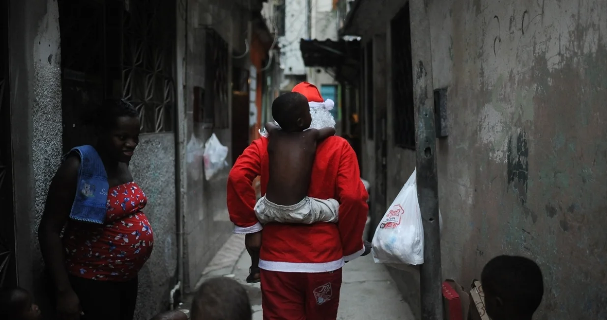 Djed Mraz u favelama/Anadolija/