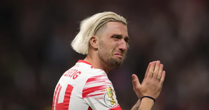 epa09964379 Leipzig's Kevin Kampl celebrates after winning the penalty shootout of the German DFB Cup Final between SC Freiburg and RB Leipzig in Berlin, Germany, 21 May 2022. EPA/Friedemann Vogel CONDITIONS - ATTENTION: The DFB regulations prohibit any use of photographs as image sequences and/or quasi-video./Foto: Friedemann Vogel