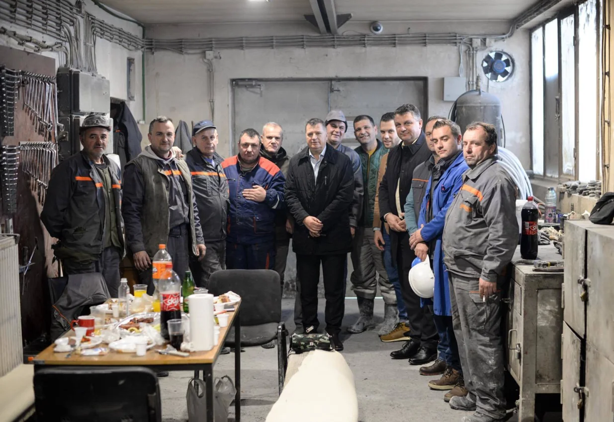 Senad Džambić, vlasnik bina, obi&scaron;ao Ingram u pvodu Dana rudara 21. 12. 2021./Tuzlanski.ba