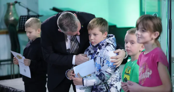 Dodjela stipendija "Cvijet Srebrenice" Bo&scaron;njački institut - Fondacija Adila Zulfikarpa&scaron;ića Sarajevo/Senad Gubelić