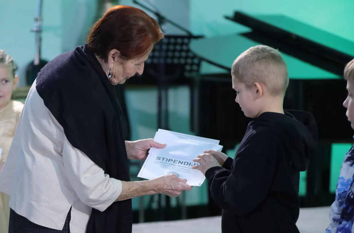 Dodjela stipendija "Cvijet Srebrenice" Bo&scaron;njački institut - Fondacija Adila Zulfikarpa&scaron;ića Sarajevo/Senad Gubelić