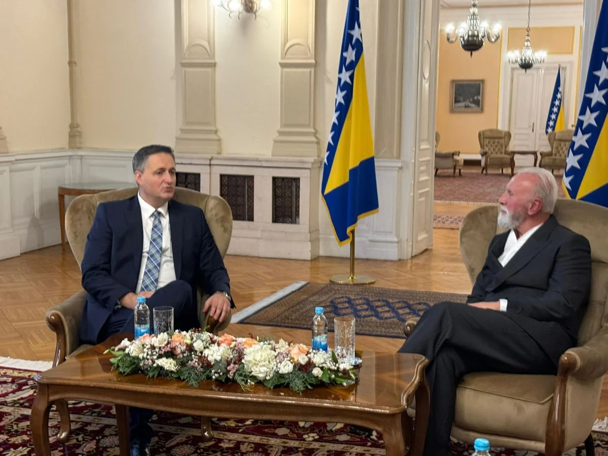 Denis Bećirović i Dino Merlin, prijem u Predsjedni&scaron;tvu BiH/