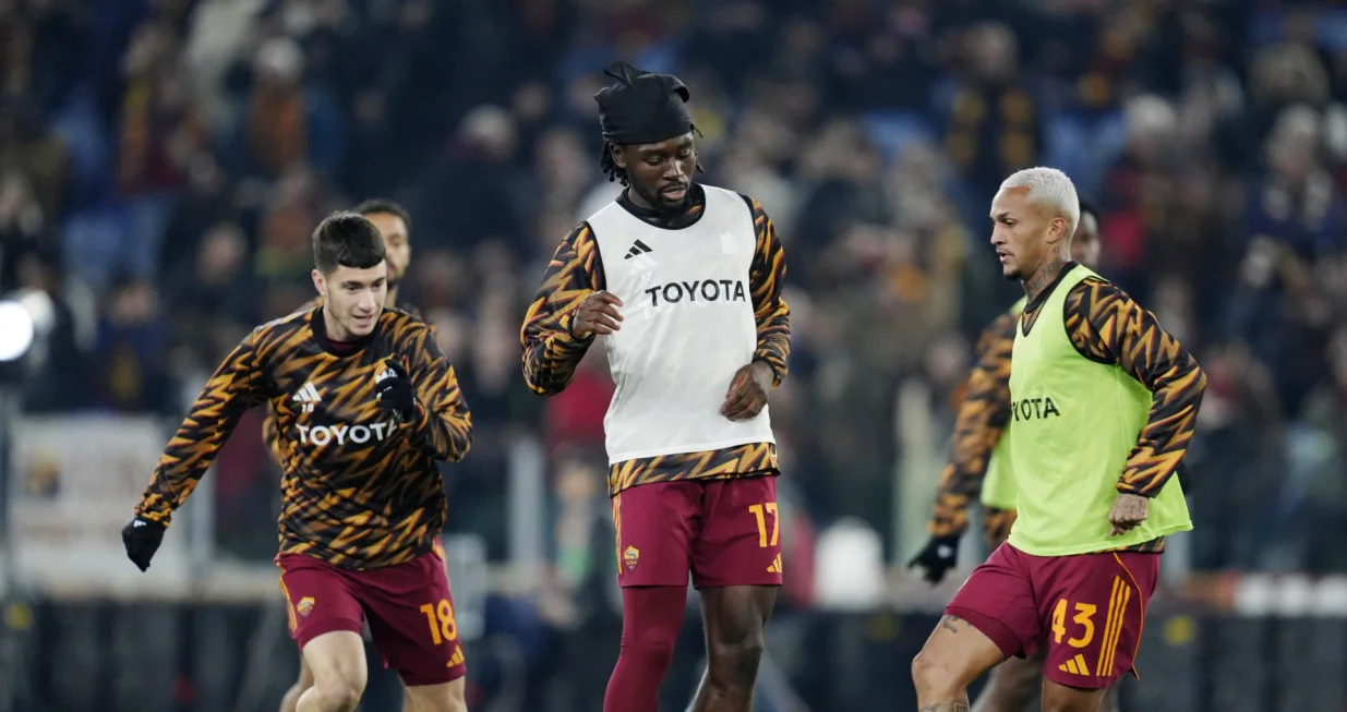 Soccer Football - Serie A - AS Roma v Como - Stadio Olimpico, Rome, Italy - December 15, 2025 AS Roma's Manu Kone during the warm up before the match REUTERS/Matteo Ciambelli/Foto: Matteo Ciambelli