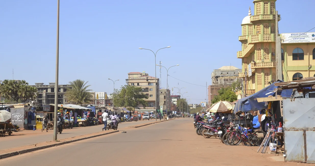 epa09706527 A general view of quiet streets in Ouagadougou, Burkina Faso, 24 January 2022. Soldiers mutinied at several barracks overnight on 23 January. Civilian life continued as normal on 24 January after demonstrators clashed with police in support of the military on the previous day. EPA/STR/Str