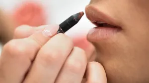 Svi se sada ovako šminkaju/Free Pik