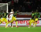 Soccer Football - CAF Africa Cup of Nations - Morocco 2025 - Round of 16 - Mali v Tunisia - Mohammed V Stadium, Casablanca, Morocco - January 3, 2026 Mali's Lassine Sinayoko celebrates scoring their first goal with teammates REUTERS/Siphiwe Sibeko/Foto: Siphiwe Sibeko