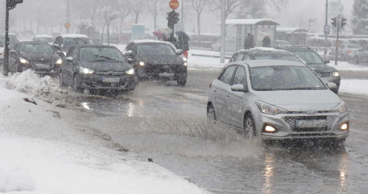 Snijeg u Sarajevu/Senad Gubelić