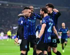 Soccer Football - Serie A - Inter Milan v Bologna - San Siro, Milan, Italy - January 4, 2026 Inter Milan's Lautaro Martinez celebrates scoring their second goal with teammates REUTERS/Daniele Mascolo/Foto: Daniele Mascolo