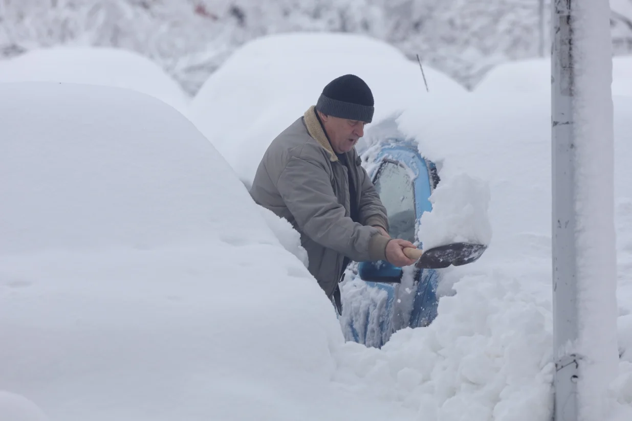Snjeg či&scaron;ćenje kolaps/Senad Gubelić