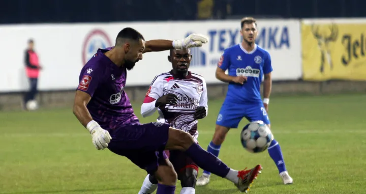 Nikola Lakić, Francis Kyeremeh/Foto: 