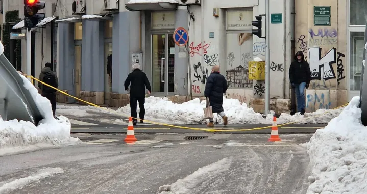 Sječa drveta, zatvoren most Ćumurija, Bakr-babina džamija/Sanel Konjhodžić