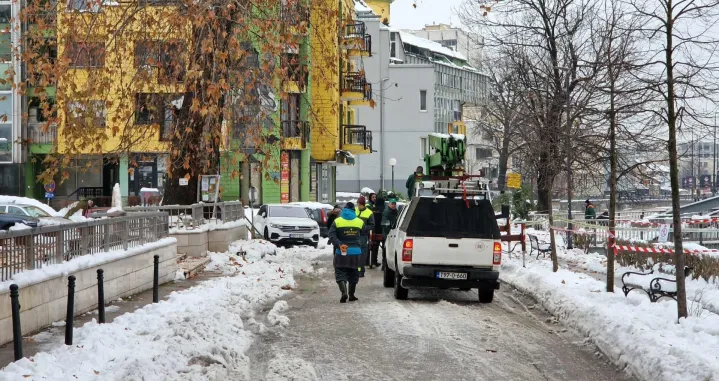 Sječa drveta, zatvoren most Ćumurija, Bakr-babina džamija/Sanel Konjhodžić