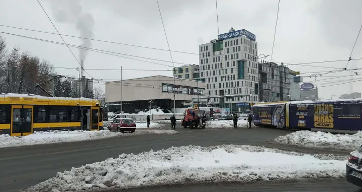 tramvaj, javni prevoz, snijeg/Tanja Cerić