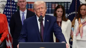 U.S. President Donald Trump makes an announcement about lowering the cost of drug prices, at the Roosevelt Room of the White House in Washington, D.C., U.S., December 19, 2025. REUTERS/Evelyn Hockstein/Evelyn Hockstein