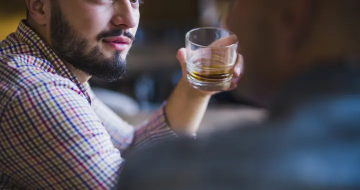 Uni&scaron;tavaju vas postepeno/Free Pik