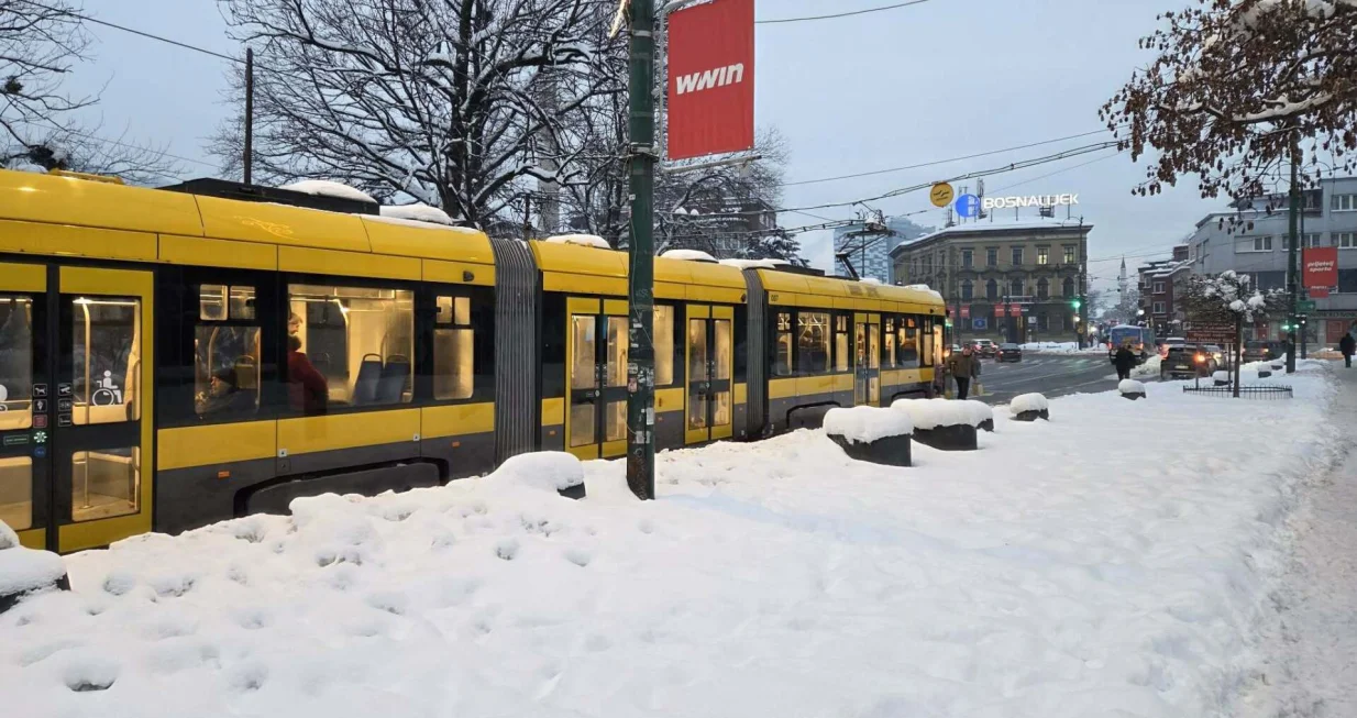 Tramvaj, Sarajevo, snijeg, zastoj/Nedim Fetahović