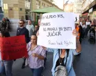 Novi protest grupe mladih ljudi nezadovoljnih zbog iznosa subvencije koju im je Vlada KS dodijela za rje&scaron;avanje stambenog pitanja/Fena