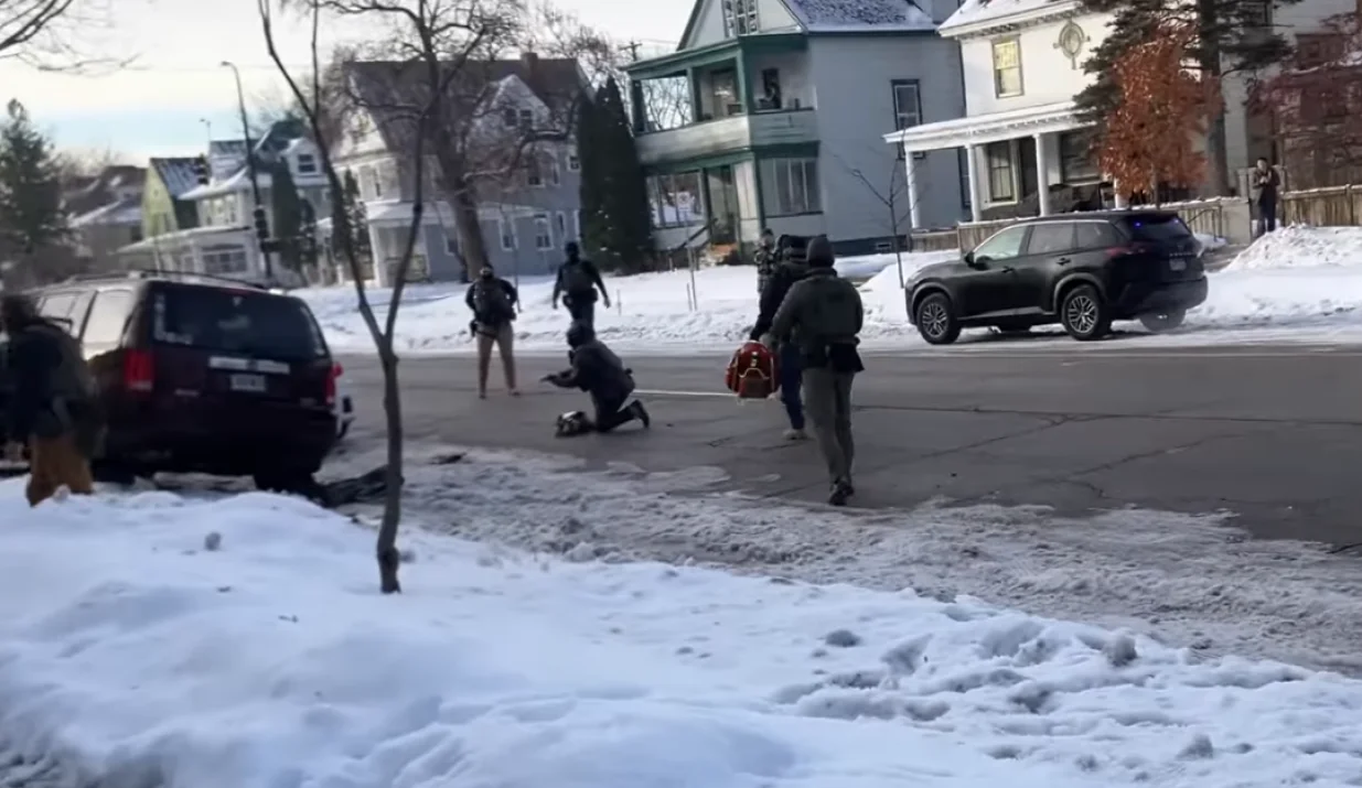 Nova snimka ICE-ovog ubojstva žene izazvala bijes. Spremaju se novi prosvjedi/Screenshot