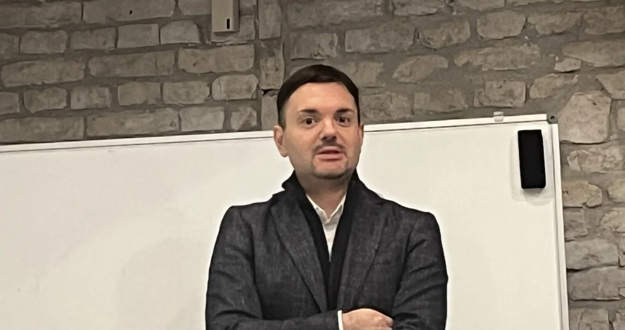 Milivoj Beslin, povjesnicar i visi naucni suradnik Instituta za filozofiju i drustvenu teoriju Univerziteta u Beogradu./Autonomija