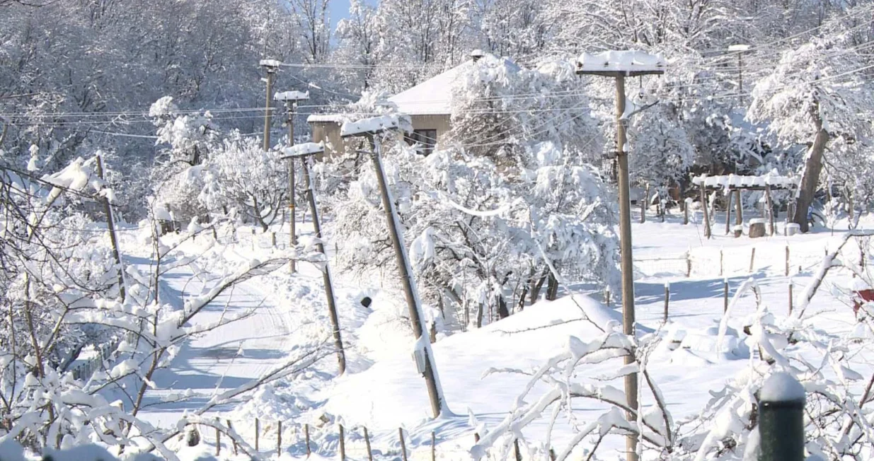 Mje&scaron;tani Pilice su od prvog snijega bez vode, struje i prohodnog puta/Bn