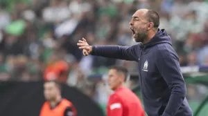 epa10239345 Olympique de Marseille head coach Igor Tudor gives instructions to his players during the UEFA Champions League Group D soccer match between Sporting Lisbon and Olympique de Marseille, in Lisbon, Portugal, 12 October 2022. EPA/TIAGO PETINGA/Foto: Tiago Petinga