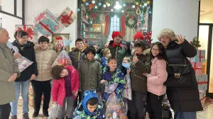 Mališani Ustanove Pazarić u posjeti Polarnom muzeju Djeda Mraza//