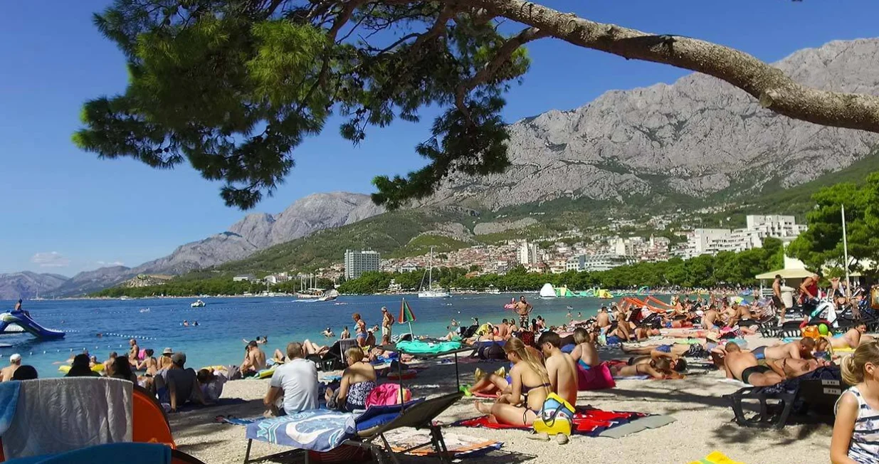 Ljeto na Makarskoj rivijeri/Makarska-holidayhome.com