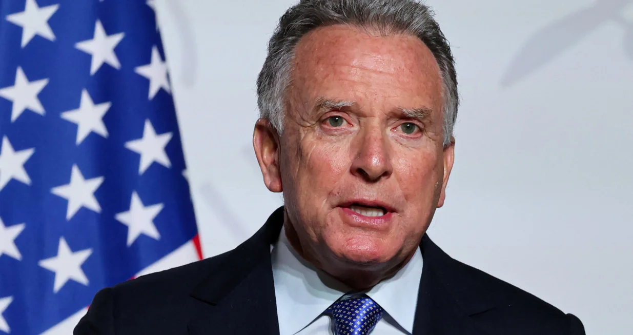 U.S. Special Envoy Steve Witkoff delivers a press conference upon the signing of the declaration on deploying post-ceasefire force in Ukraine, during the so-called 'Coalition of the Willing' summit, at the Elysee Palace in Paris, France, January 6, 2026. Ludovic Marin/Pool via REUTERS/Ludovic Marin