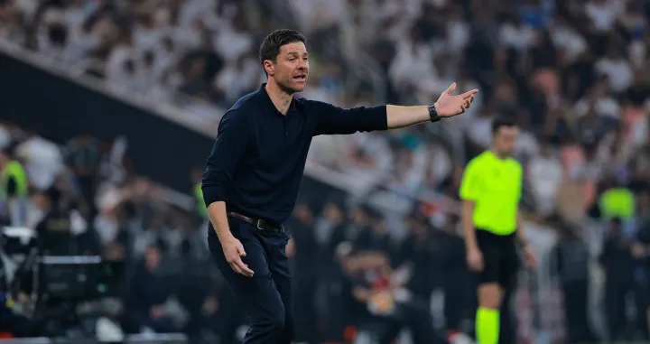 Soccer - Spanish Super Cup - Semi Final - Atletico Madrid v Real Madrid - King Abdullah Sports City, Jeddah, Saudi Arabia - January 8, 2026 Real Madrid coach Xabi Alonso reacts REUTERS/Stringer/Foto: Stringer