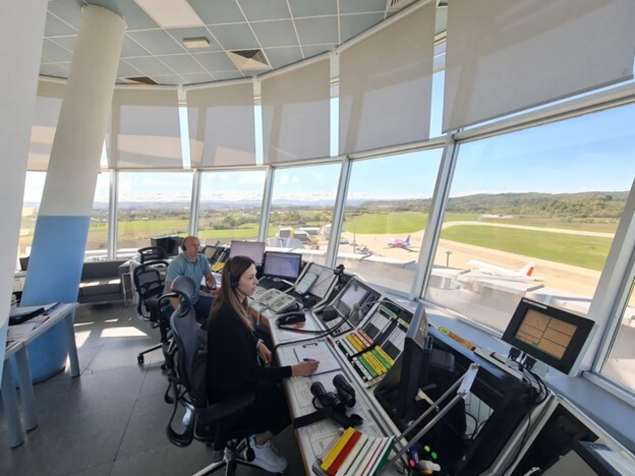 Kontrolori letenja//