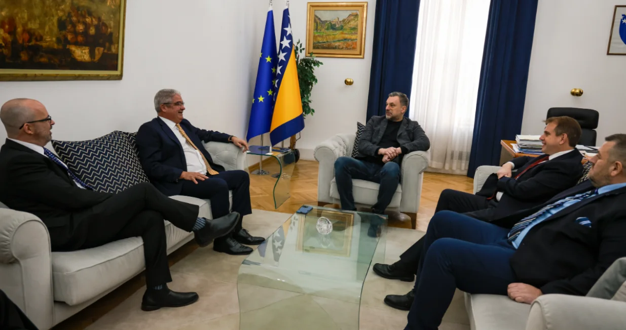 Sastanak, Južna interkonekcija, Elmedin Konaković, John Ginkel/