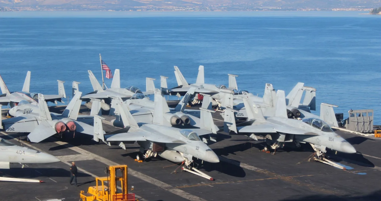 Bush, nosač aviona, Split/