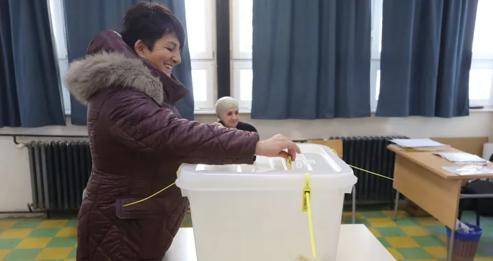 Prijevremeni izbori za predsjednika Republike Srpske. Istočno Sarajevo - Lukavica glasanje/Senad Gubelić