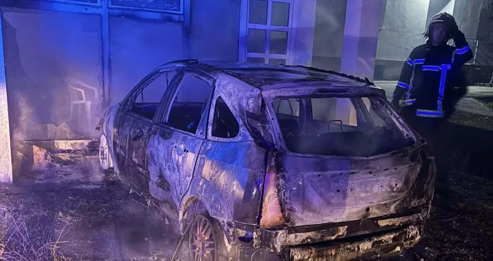 Automobil izgorio na parkingu kod restorana Borik u mjestu Želju&scaron;a, sjeverno od Mostara/Pvj Mostar