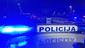 policija noć hrvatska ilustracija/Screenshot