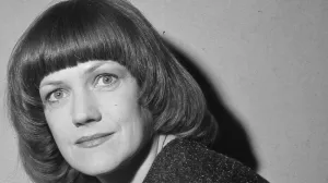 Senka Veletanlić je rođena 1936. godine/