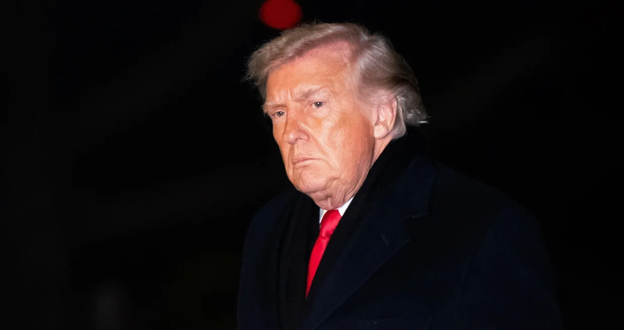 U.S. President Donald Trump walks from Marine One to the White House in Washington, D.C., U.S., January 20, 2026. REUTERS/Elizabeth Frantz/Elizabeth Frantz