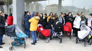 protest porodilja iz Zenice ispred zgrade Gradske upave u Zenici/Muhamed Tunović