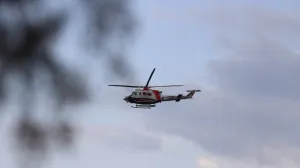 MUGLA; TURSKA - 24. OKTOBAR 2025.Najmanje 14 osoba je poginulo kada je ДЌamac s ilegalnim migrantima potonuo kod turske obale u okrugu Bodrum.Nakon ЕЎto su primili poziv za pomoД‡ da je ДЌamac s migrantima potonuo kod obale Ortakenta, ДЌetiri plovila Obalne straЕѕe, ronilaДЌki tim, helikopter i nekoliko spasilaДЌkih ekipa poslani su na to podruДЌje.Tokom operacije, jedinice Obalne straЕѕe spasile su dva migranta i pronaЕЎle tijela 14 poginulih osoba.Potraga i spaЕЎavanje u tom podruДЌju se nastavljaju. (Ali BallД± - Anadolu Agency)/