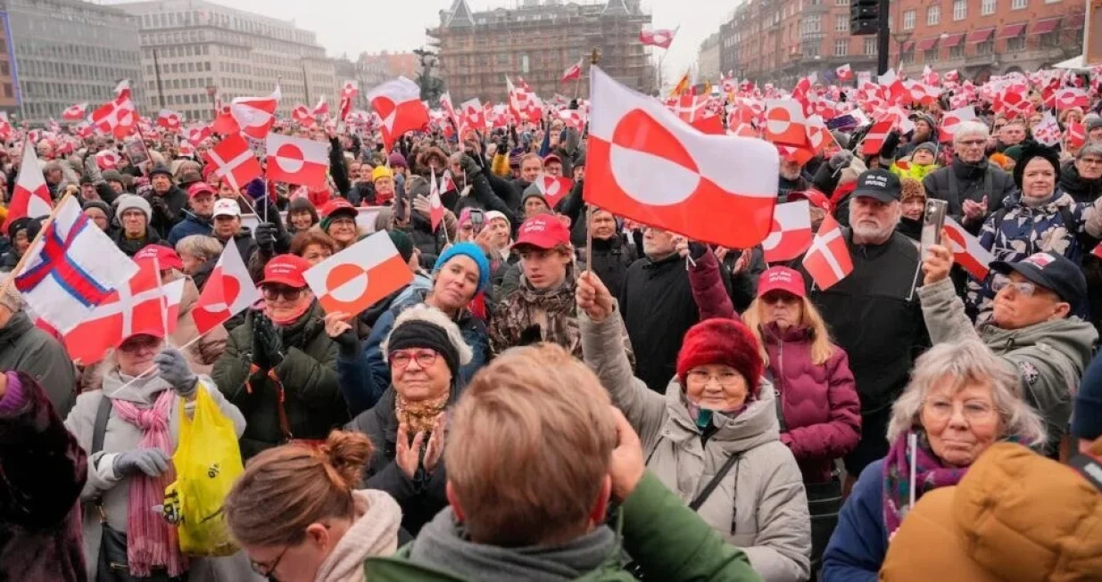 ODGOVOR AMERICI: Ulični protesti na Grenlandu i Evropi/
