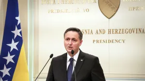 Denis Bećirović čestitao Kurban bajram/