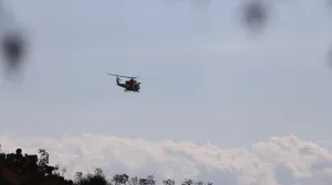 MUGLA; TURSKA - 24. OKTOBAR 2025.Najmanje 14 osoba je poginulo kada je ДЌamac s ilegalnim migrantima potonuo kod turske obale u okrugu Bodrum.Nakon ЕЎto su primili poziv za pomoД‡ da je ДЌamac s migrantima potonuo kod obale Ortakenta, ДЌetiri plovila Obalne straЕѕe, ronilaДЌki tim, helikopter i nekoliko spasilaДЌkih ekipa poslani su na to podruДЌje.Tokom operacije, jedinice Obalne straЕѕe spasile su dva migranta i pronaЕЎle tijela 14 poginulih osoba.Potraga i spaЕЎavanje u tom podruДЌju se nastavljaju. (Ali BallД± - Anadolu Agency)/